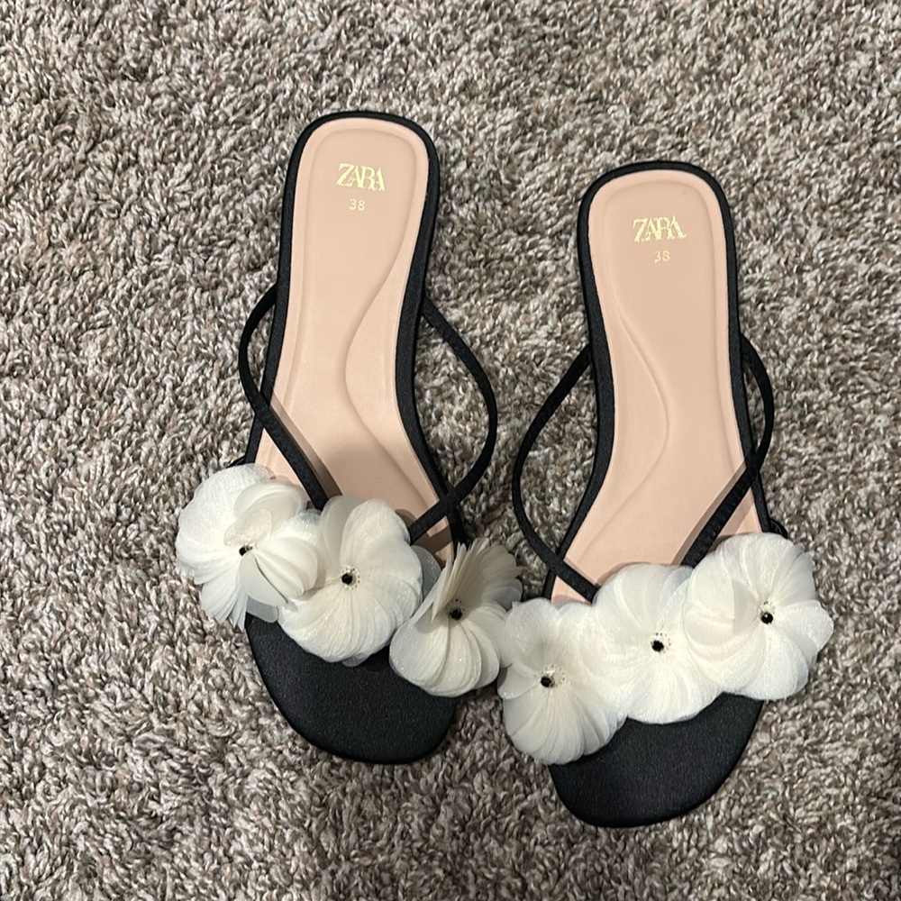Zara sandals size 7, worn once!